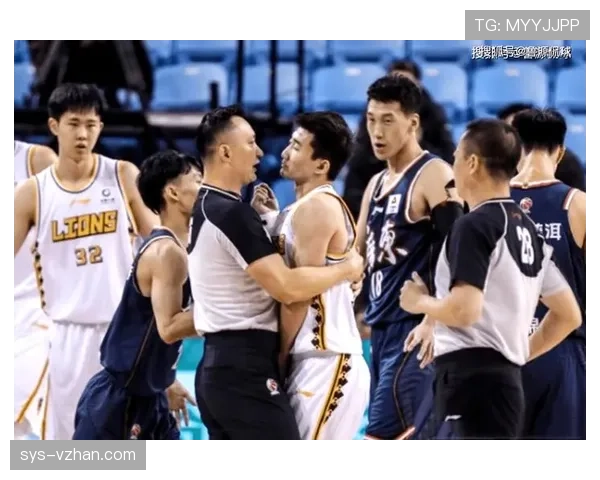 篮球比赛防守规则详解:理解防守合法性与犯规界限 篮球比赛防守规则详解:理解防守合法性与犯规界限